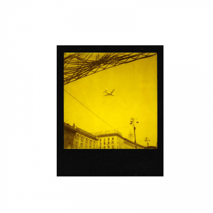 polaroid 600 yellow duochrome film 4 auwenie min