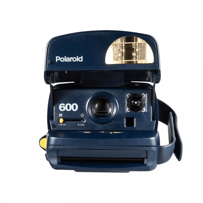 polaroid 600 round blue 1 min