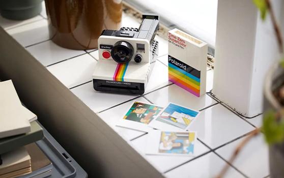 LEGO Ideas Polaroid OneStep SX-70 1