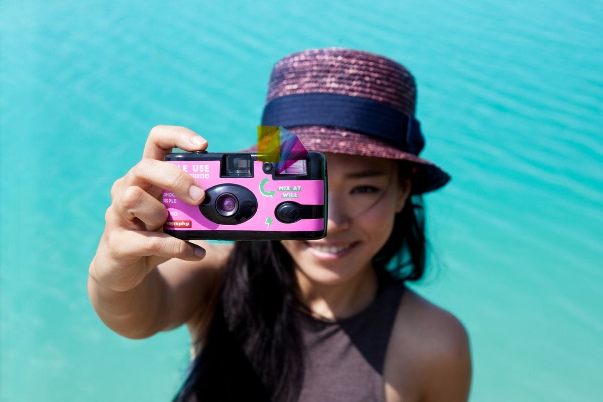 simple use camera purple handheld 001